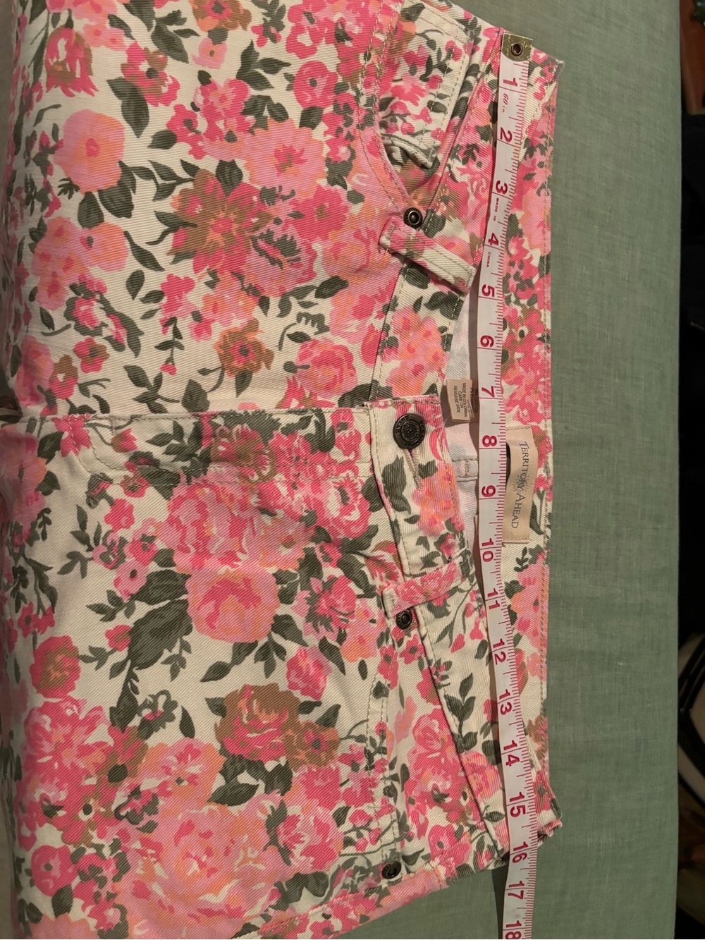 Territory Ahead Pink Floral Jeans of 98% cotton and 2% Elastane Size 8 waist 33 - Picture 7 of 9